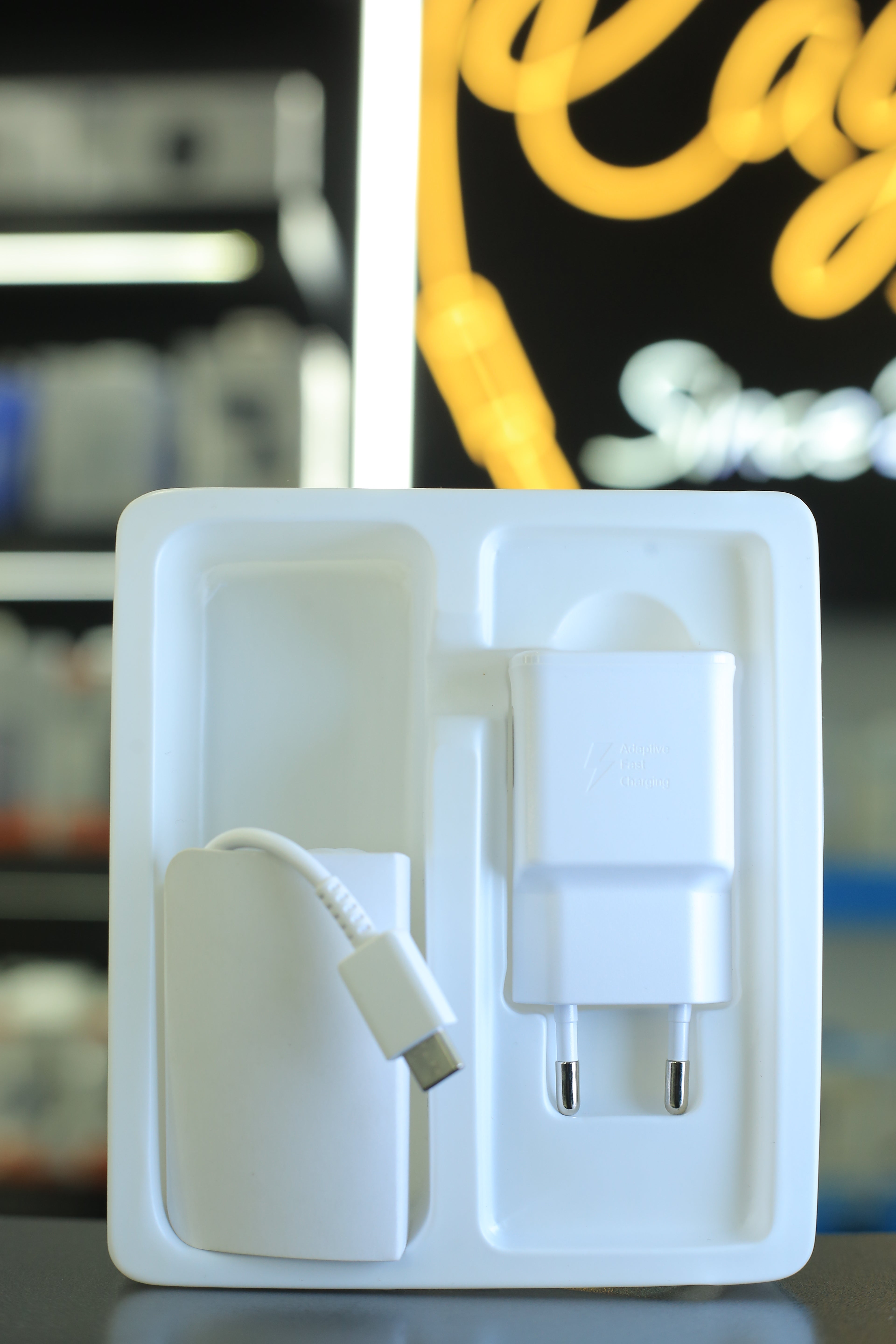 Original Charger Samsung T.C 15W  ( شاحن كامل سامسنج صلي )